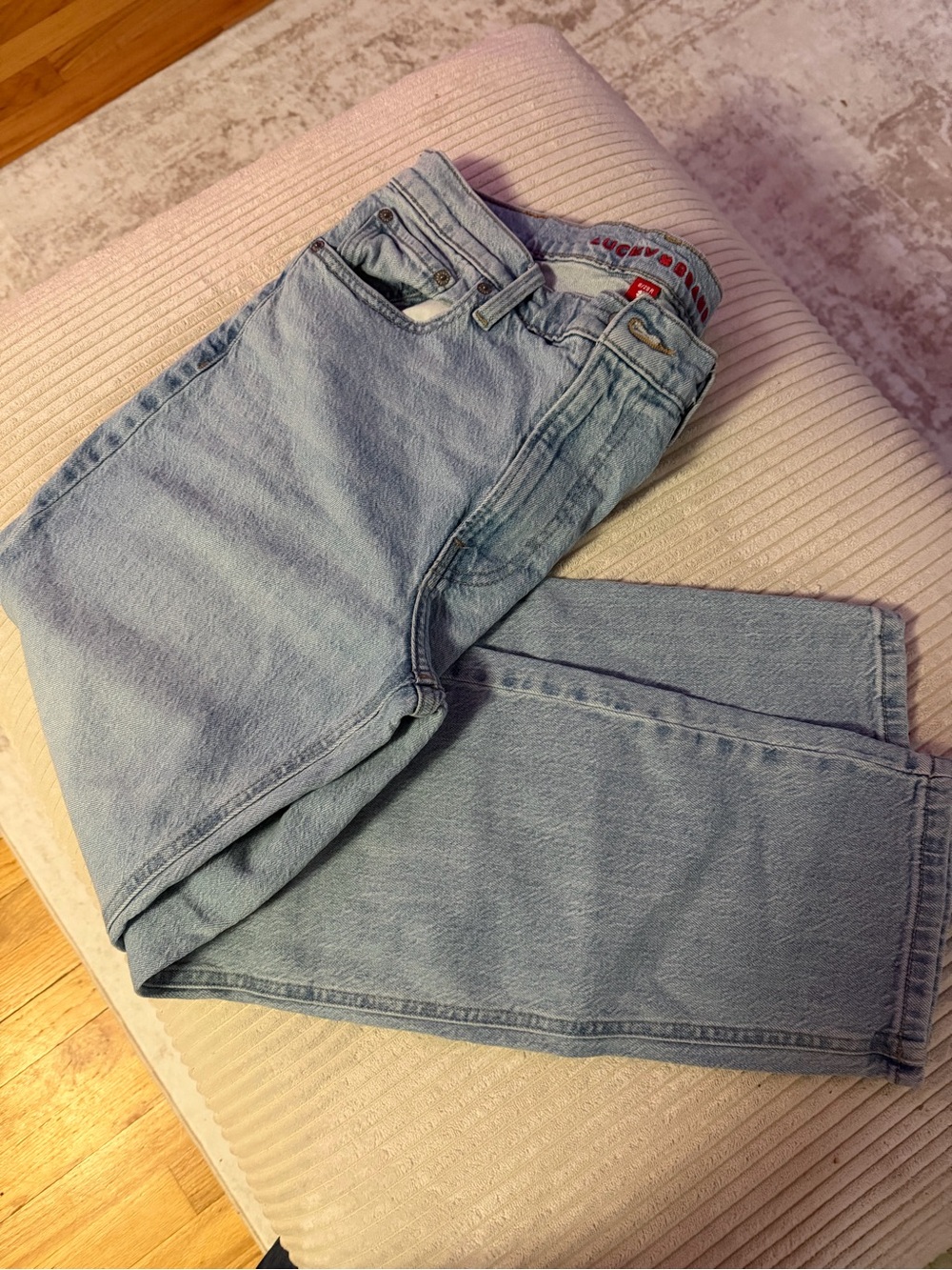 Lucky Brand Classic Light Wash Relax Straight Mid Rise Sz 8
